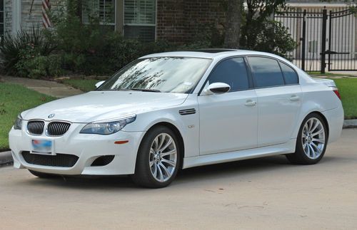 08 m5 white black leather sunroof dinan chip automatic paddle shit navigation