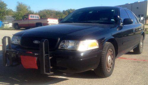 2005 black crown victoria police interceptor