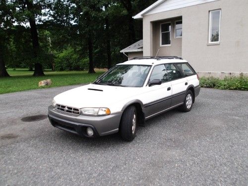 1998 subaru legacy gt sedan 4-door 2.5l awd good mpg