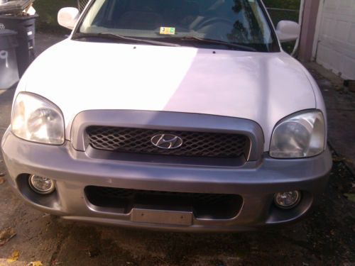 Hyundai santa fe clear title, run and dryve good