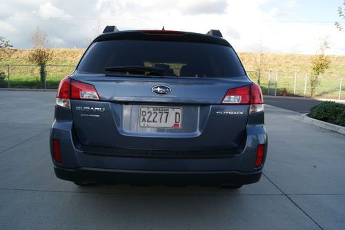2013 Subaru Outback 2.5i Limited. Twilight Blue Metallic. Beautiful Outback. 11k, US $23,500.00, image 4