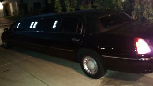 2001 lincoln town car executive limousine 4-door 4.6l