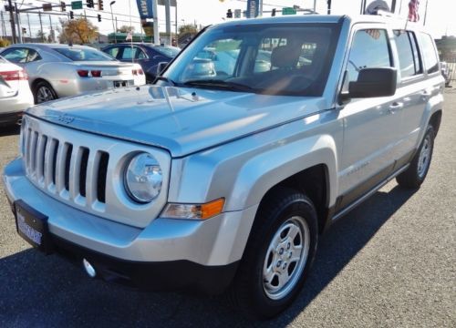Silver gray finance one owner wheels power auto 4wd awd cruise control fog mp3