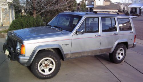 1992 jeep cherokee laredo sport utility 4-door 4.0l