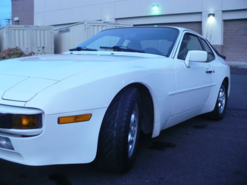1988 PORSCHE 944 5 SPEED COUPE LOW MILES 95K VG CONDITION  ALL RECORDS, image 5