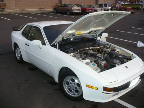 1988 PORSCHE 944 5 SPEED COUPE LOW MILES 95K VG CONDITION  ALL RECORDS, image 7