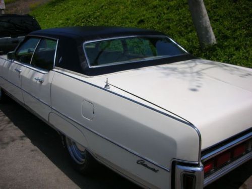 1973 lincoln continental, 460 v8 engine, white with black top, runs strong