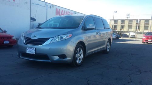 2011 Toyota Sienna LE Mini Passenger Van 5-Door 3.5L 8 Passenger, US $21,900.00, image 4