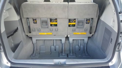 2011 Toyota Sienna LE Mini Passenger Van 5-Door 3.5L 8 Passenger, US $21,900.00, image 9