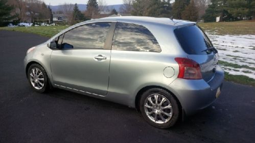 2008 toyota yaris base hatchback 2-door 1.5l