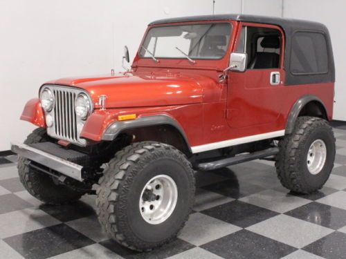 Straight six, 4-speed, lift w/37&#034; tires, hardtop, hard doors, air ride!!