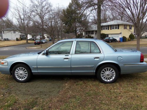 2008 mercury grand marquis luxury sedan 4-door 4.6l