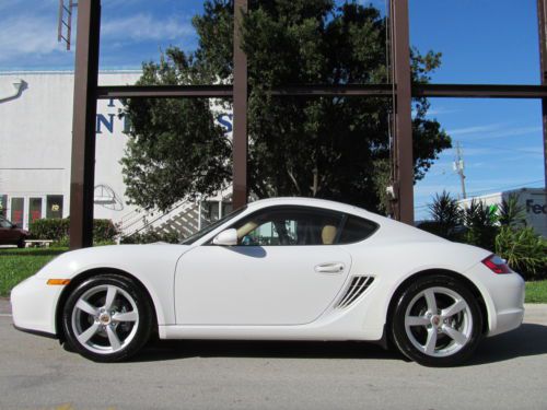 Only 10k miles!  beautiful carrara white on cashmere leather   *5-speed stick*