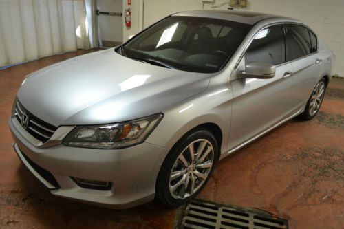 2013 honda accord touring v6 w/ honda factory performance 19&#034; wheels