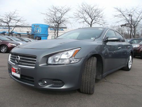 2011 nissan maxima priced to sell, moon roof bluetooth, low miles