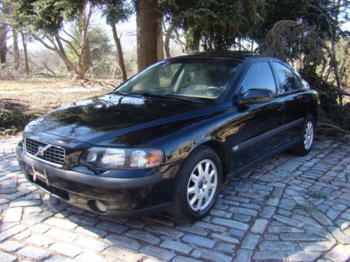 2001 volvo s60 sedan black low miles no reserve !