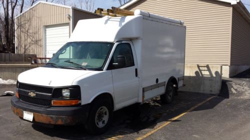 2006 chevrolet express 3500 base extended cargo van 3-door 6.0l