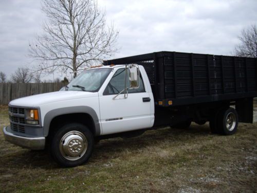 2001 chevrolet 3500 hd dump truck - very low miles, very clean