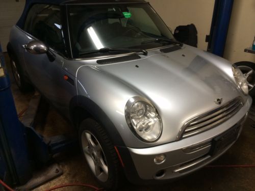 2005 mini cooper base convertible 2-door 1.6l automatic, needs transmission