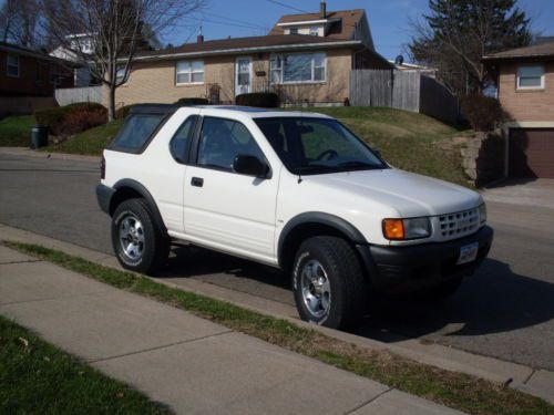 1998 isuzu amigo s sport utility 2-door 3.2l