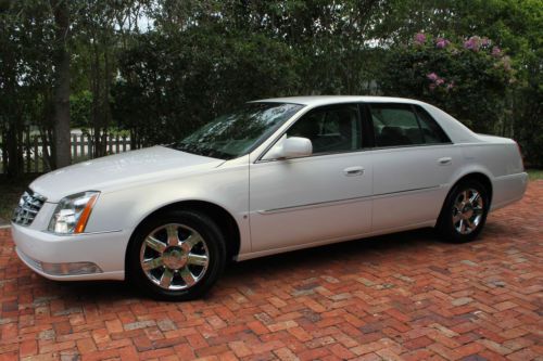 2006 cadillac dts-1-owner-fla-kept-heated/cooled seats-lowest mileage in the usa
