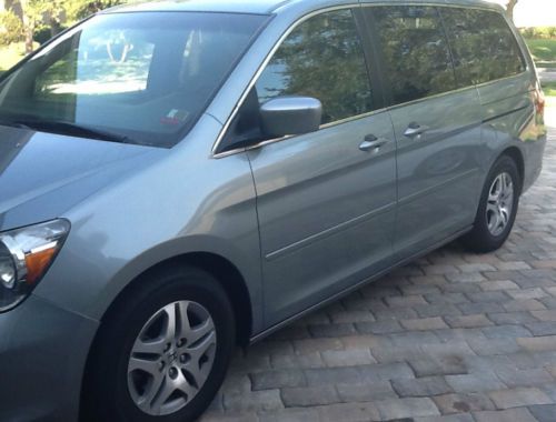 2005 honda odyssey ex-l, loaded, dvd, 1 owner, dealer serviced,  clean carfax