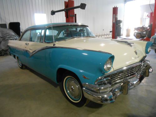 1956 ford fairlane victoria complete resto!!!!