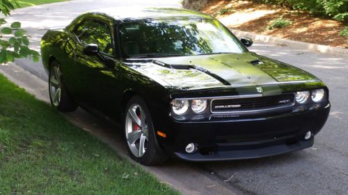 Original owner 2009 dodge challenger  one of a kind!  kenne bell supercharged