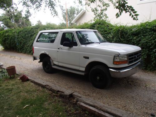 Ford bronco, 85450 actual miles, 4x4  cold air  5.8 v-8 auto, 4 wheel drive hubs