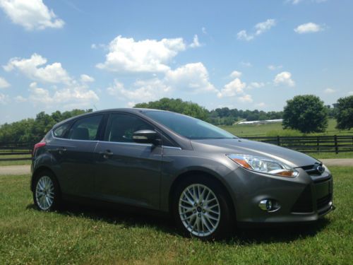 2012 ford focus sel hatchback 4-door 2.0l