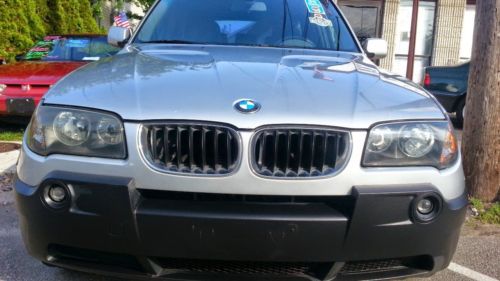 1-owner. bmw x3. nice truck. pano roof. ready to roll! clean title. lo reserve!