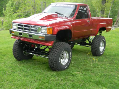 Custom built 1985 toyota tacoma