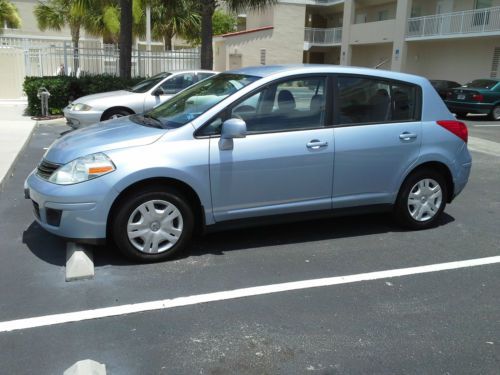 Used 2012 nissan versa 1.8 s hatchback