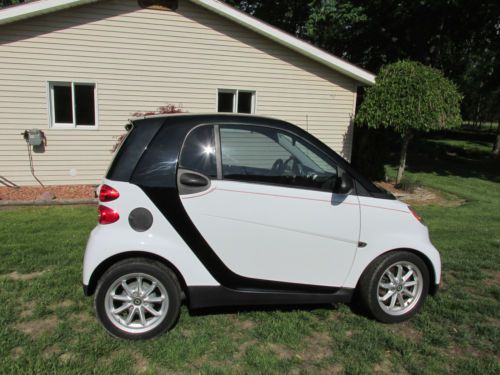 2008 white smart fortwo pure passion coupe 2 door w/panoramic moonroof fun car!