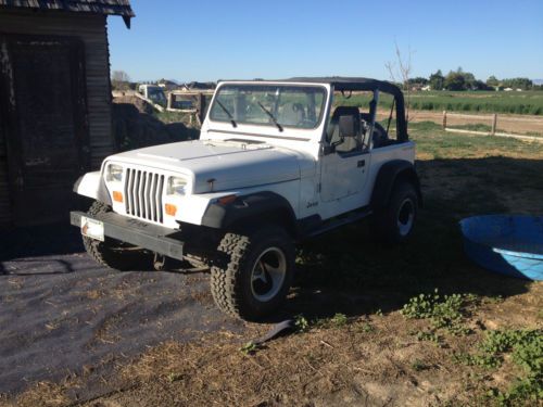 1995 jeep wrangler base sport utility 2-door 2.5l