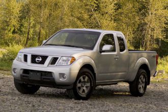 2011 nissan frontier sv