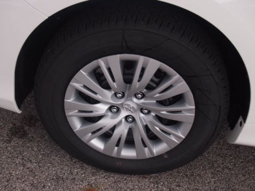 2014 Toyota Camry Hybrid LE, US $27,365.00, image 4