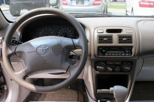 2001 toyota corolla le