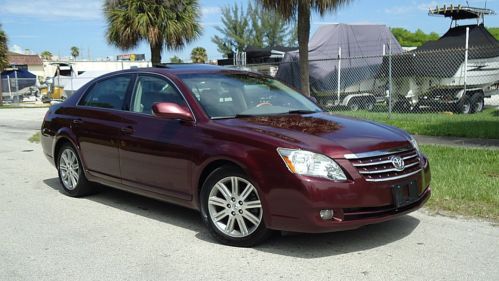 2005 toyota avalon  limited , navigation , moonroof , keyless go , mint