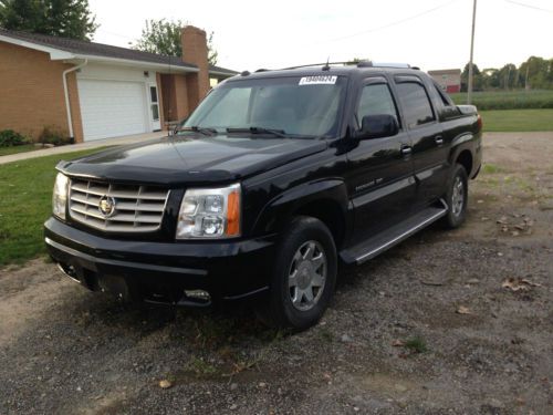 2005 cadillac escalade ext base crew cab pickup 4-door 6.0l