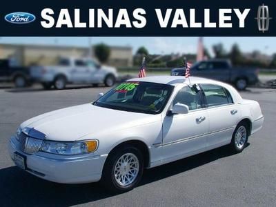 White 1998 lincoln town car signature 4.6l leather comfort/convenience group