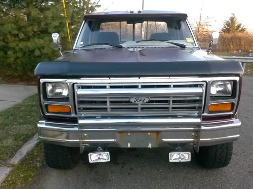 1983 ford f-250 xlt classic pick-up trk