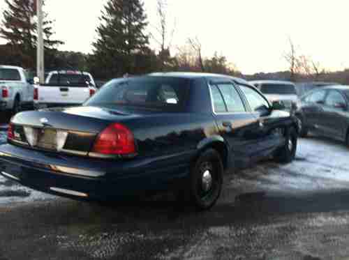 2008 Ford Crown Victoria Police Interceptor Sedan 4-Door 4.6L, image 3