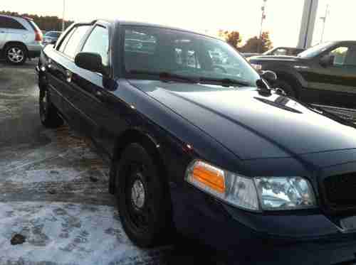 2008 Ford Crown Victoria Police Interceptor Sedan 4-Door 4.6L, image 4