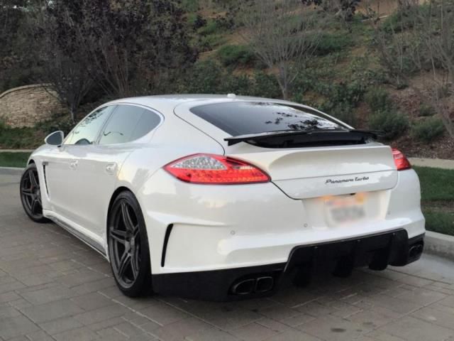 2011 - porsche panamera