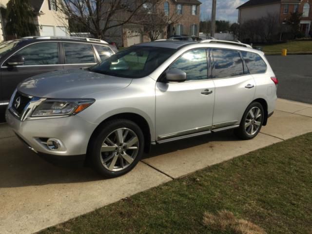 Nissan pathfinder platinum sport utility 4-door