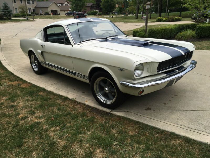 1965 ford mustang