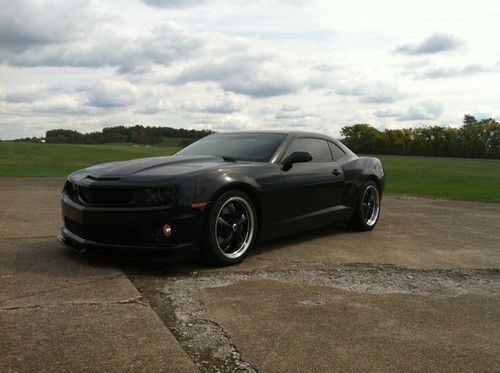 2011 chevrolet camaro ss coupe 2-door 6.2l