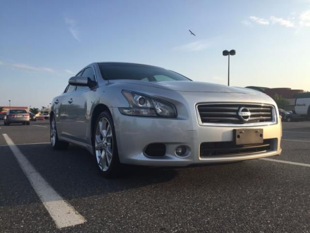 2012 nissan maxima sv