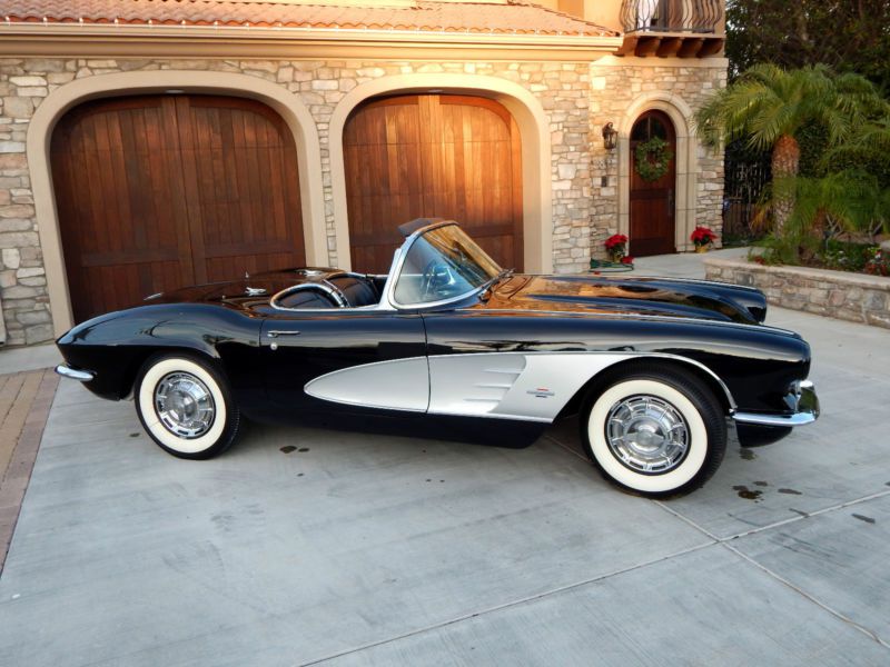 1961 chevrolet corvette 2-door convertible with hardtop